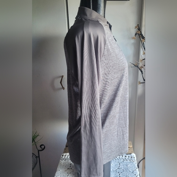 Under Armour Taupe Colored Long Sleeve Activewear Top M - Picture 2 of 6